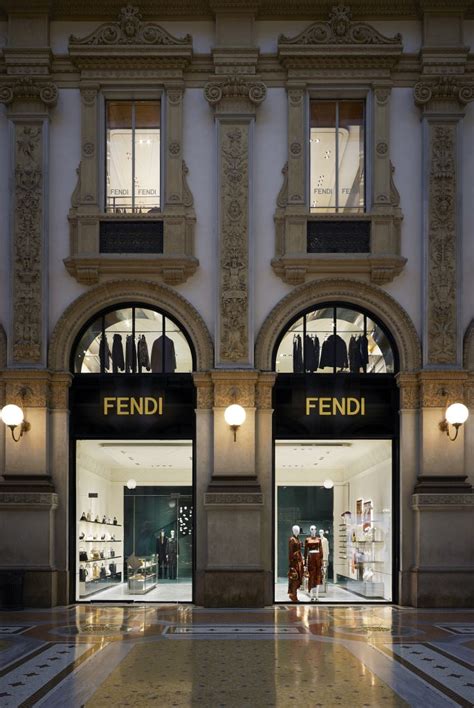 fendi sede milano|Boutique FENDI Milano Montenapoleone Milano.